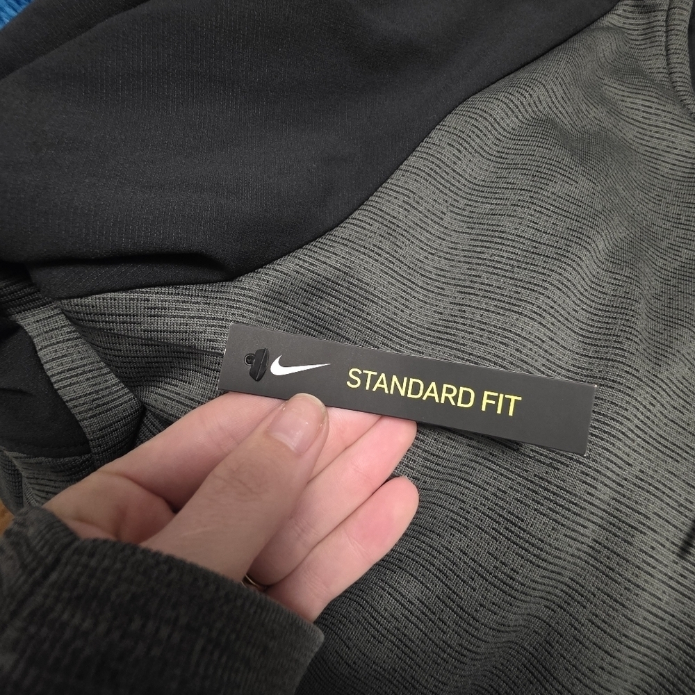Nike Men's NWT Training Jacket Size Small - Picture 5 of 10